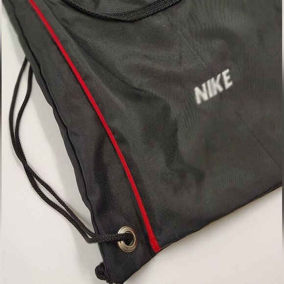 Nike Black & Red  Drawstring Backpak Bag Travel School Sports - Picture 7 of 11